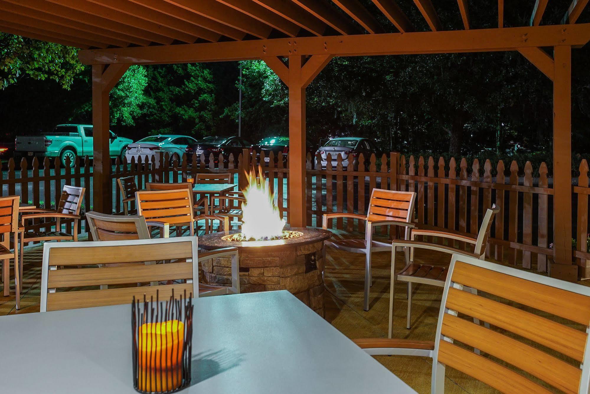 Springhill Suites By Marriott Savannah Midtown Esterno foto